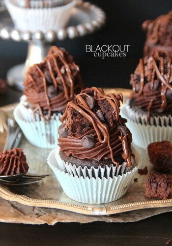 Blackout Cupcakes based on the Gourdoughs Doughnut Flavor | Cookies and Cups
