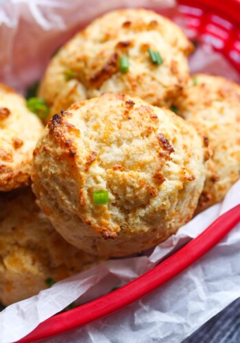 Cheddar Bay Biscuits in a basket